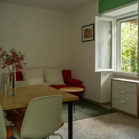 180 Garden View Apartment Malcesine